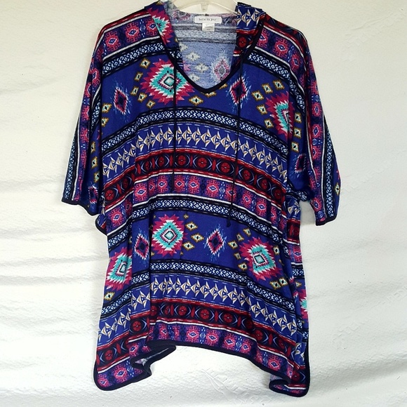 Poncho Hoodie - Picture 3 of 4